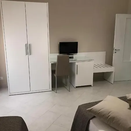 Bed and Breakfast Atena 3*