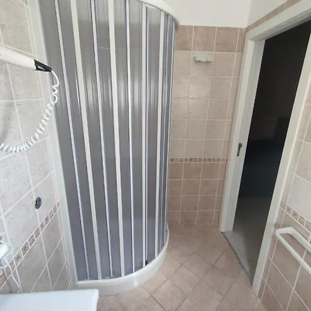 לינה וארוחת בוקר Atena גאליפולי