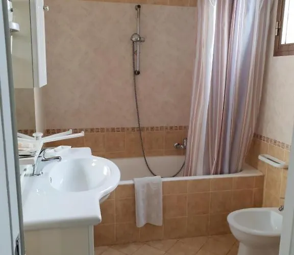 Atena לינה וארוחת בוקר גאליפולי