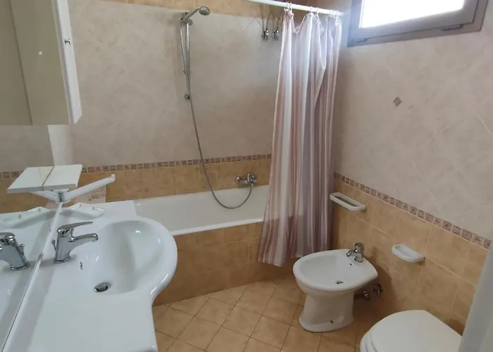 Atena לינה וארוחת בוקר גאליפולי